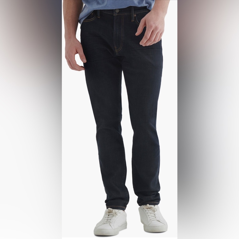🍀 Lucky Brand Athletic Tapered Jeans Mens 39 X 32